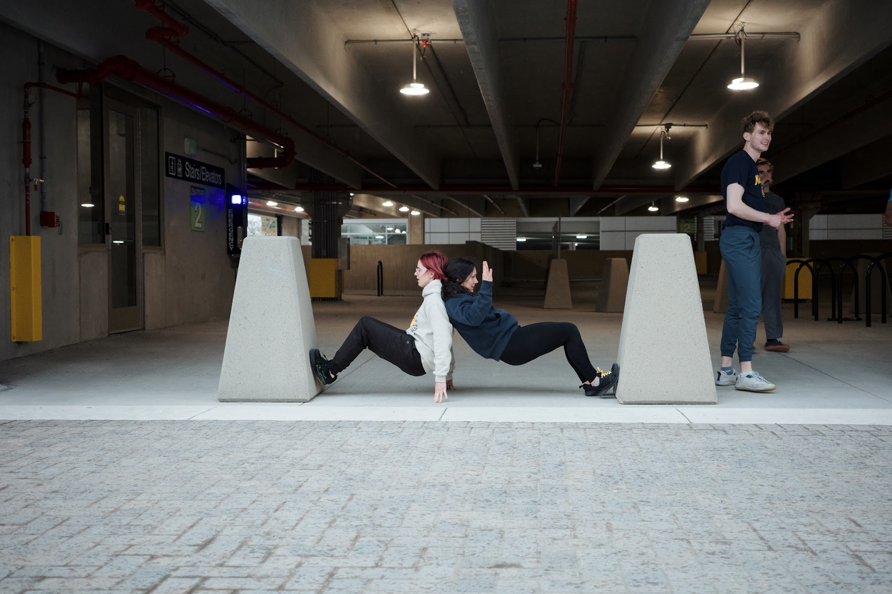 Michigan Parkour member moving through an outdoor line